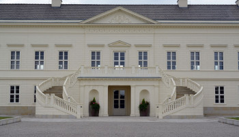 멜토세토라 부인과 저택의 메이드